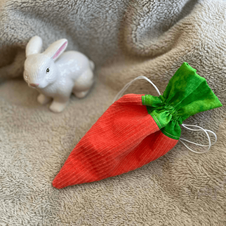 Sac en forme de carotte - Pâques